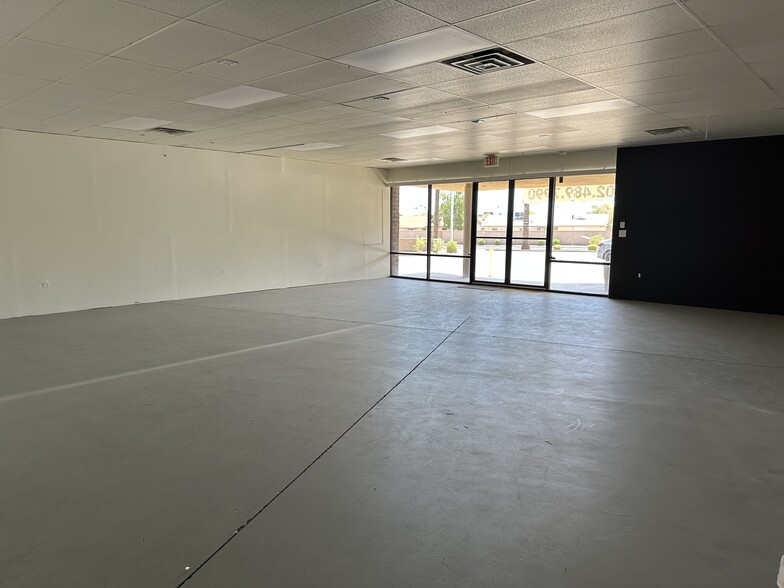 More Photos Of 5030 E Warner Rd, Phoenix Storefront Retail Office For Lease