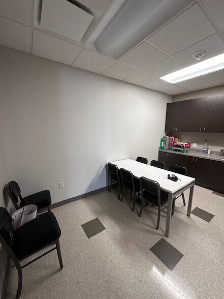More Photos Of 1980 Festival Plaza Dr, Las Vegas Office For Lease