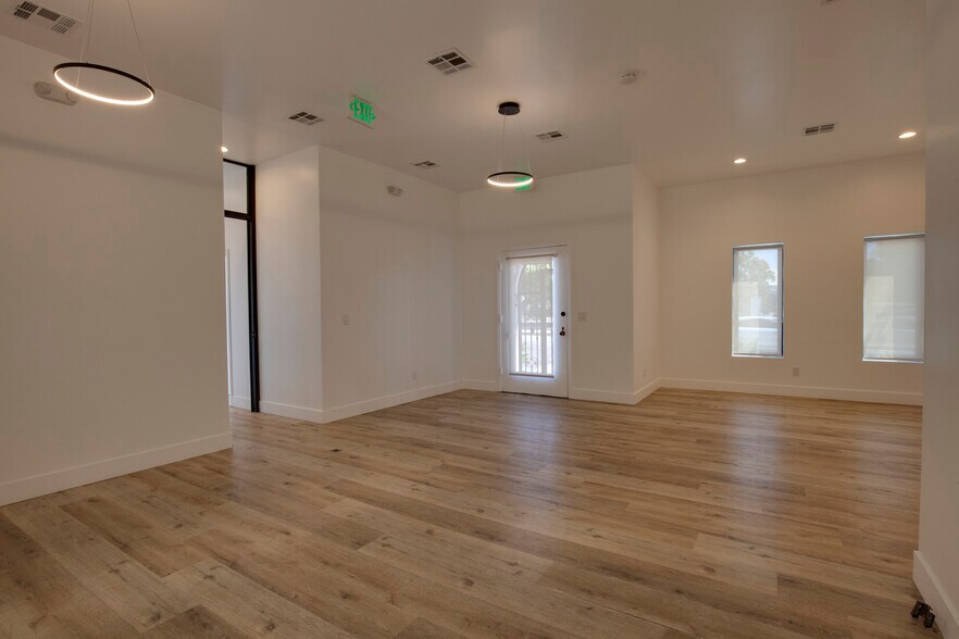 More Photos Of 3431 Cherry Ave, Long Beach Loft Creative Space For Lease