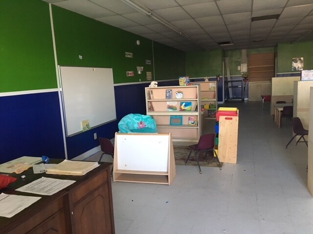 More Photos Of 10100 Kleckley Dr, Houston Storefront For Lease