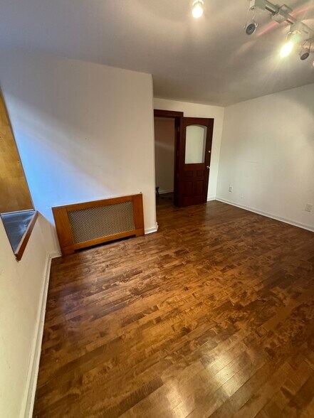 More Photos Of 164 W 83rd St, New York Apartments For Sale