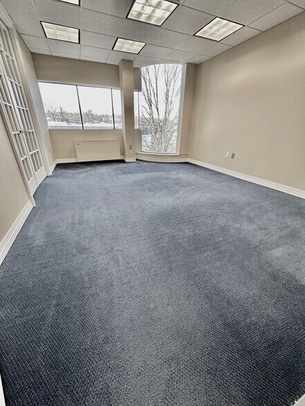 More Photos Of 67 Holly Hill Ln, Greenwich Office For Sale