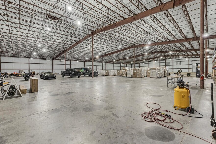 More Photos Of 241 Industrial Park Rd, Mountain City Warehouse For Sale