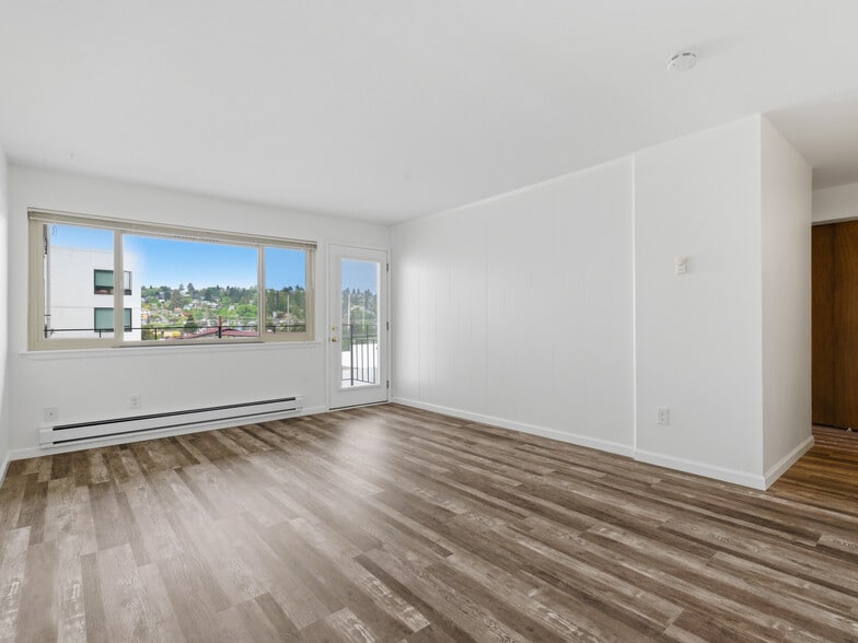 More Photos Of 2629 14th Ave W, Seattle Apartments For Sale