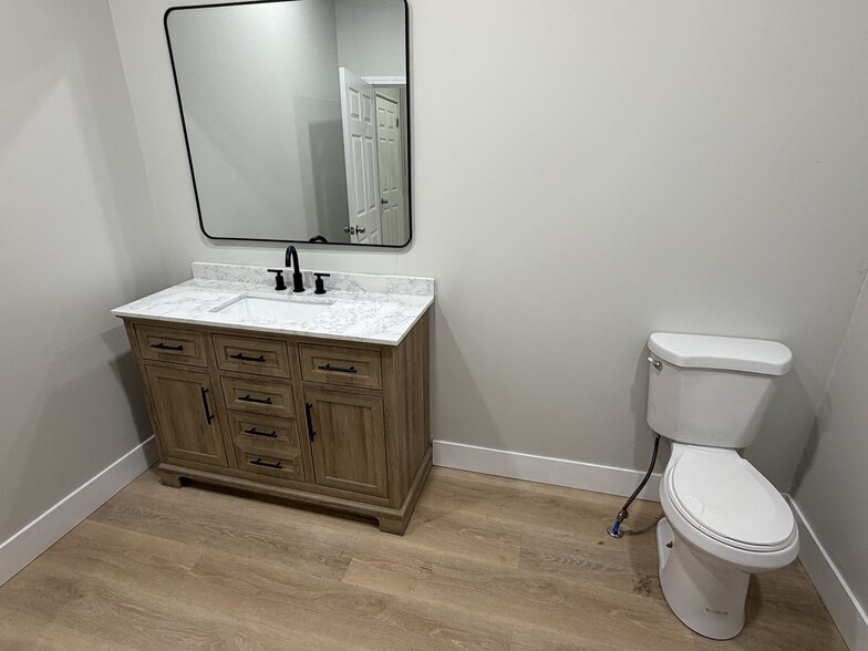 More Photos Of 29 N Elm St, Dayton Freestanding For Sale
