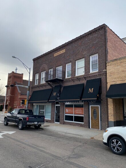 More Photos Of 128 S 5th St, Norfolk Apartments For Sale