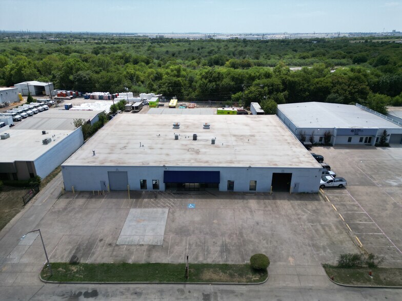 Primary Photo Of 3024 Wichita Ct, Fort Worth Warehouse For Lease