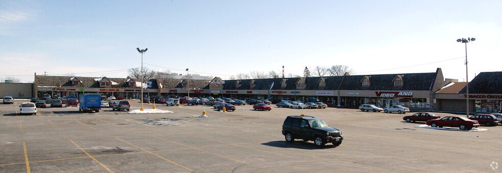 More Photos Of 1111-1213 N Sherman Ave, Madison Storefront For Lease