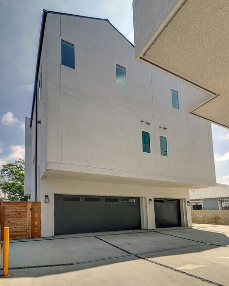 More Photos Of 1445-1447 S Redondo Blvd, Los Angeles Apartments For Sale