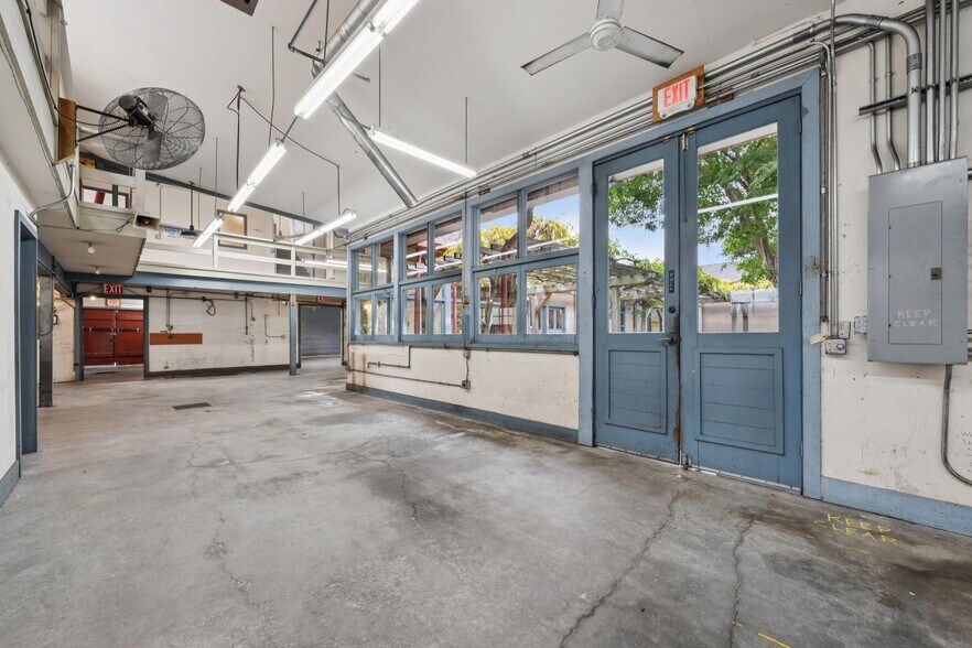 More Photos Of 253 S 25th St, Richmond Flex For Sale
