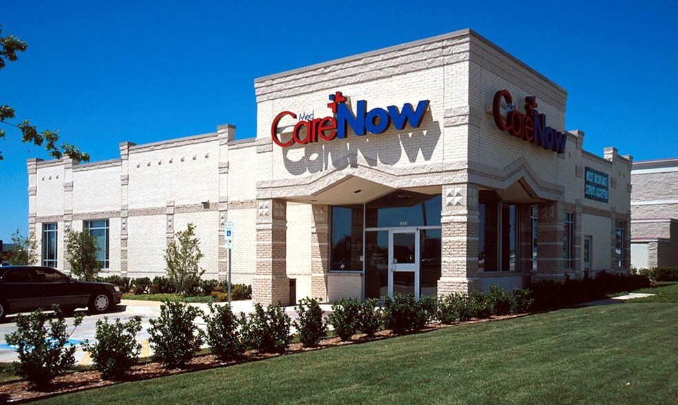 More Photos Of 2355 E Grapevine Mills Cir, Grapevine Freestanding For Sale