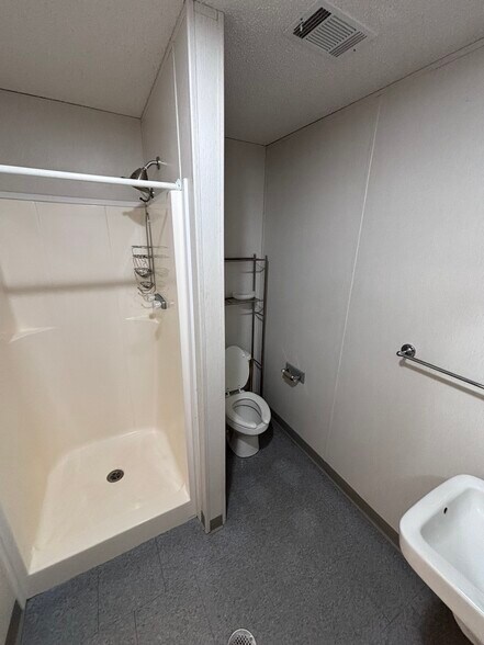 More Photos Of 19300 Valdosta Hwy, Valdosta Distribution For Lease