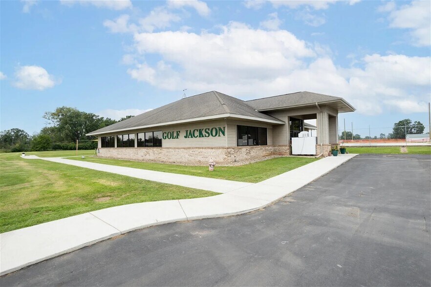 More Photos Of 3600 Wayland Dr, Jackson Golf Course Driving Range For Sale