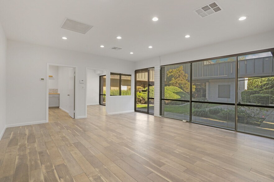 More Photos Of 5637 N Pershing Ave, Stockton Medical For Lease