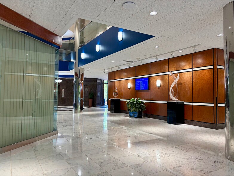More Photos Of 2840 Plaza Pl, Raleigh Office For Lease