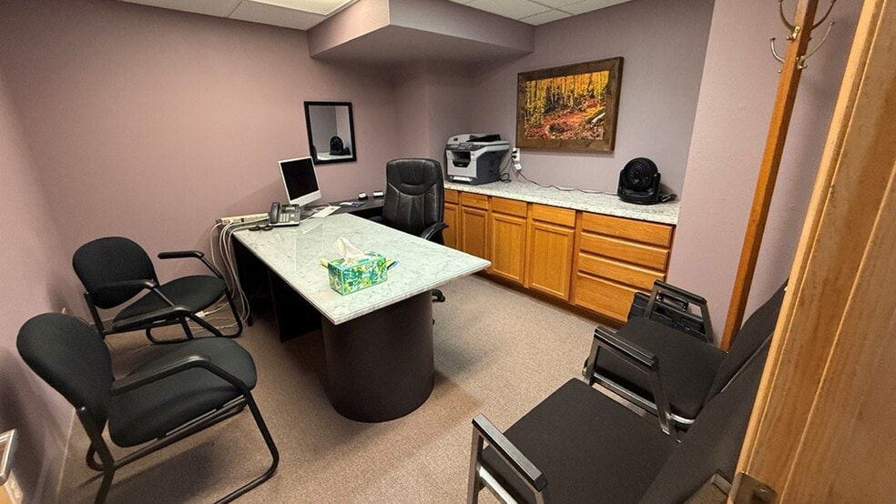 More Photos Of 300 S Okanogan Ave, Wenatchee Office For Lease