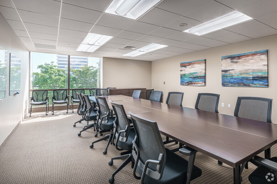 More Photos Of 1645 Palm Beach Lakes Blvd, West Palm Beach Office For Lease