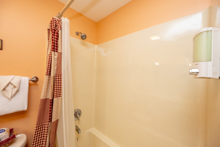 More Photos Of 17848 Garrett Hwy, Oakland Apartments For Sale