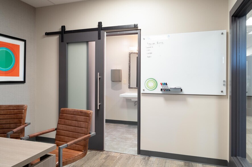 More Photos Of 475 N Weaber St, Annville Office For Sale