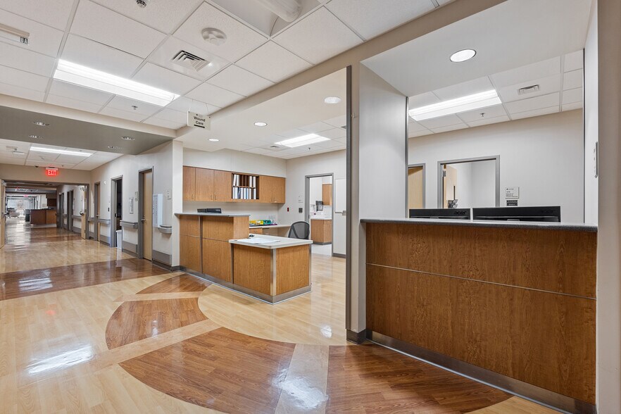 More Photos Of 1 Saint Mark's Pl, La Grange Hospital For Lease