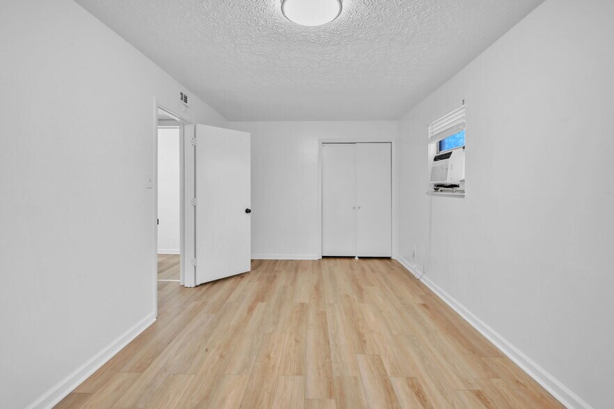 More Photos Of 4700 Upchurch Rd, Knoxville Apartments For Sale