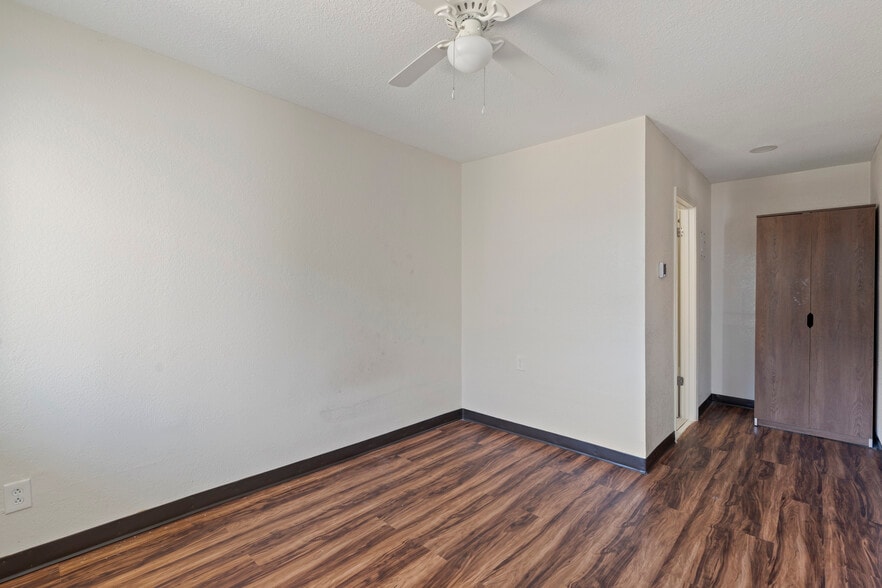 More Photos Of 2425 Atrium Way, Nashville Apartments For Sale