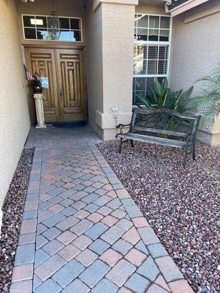 More Photos Of 6121 W Foothill Dr, Glendale Healthcare For Sale