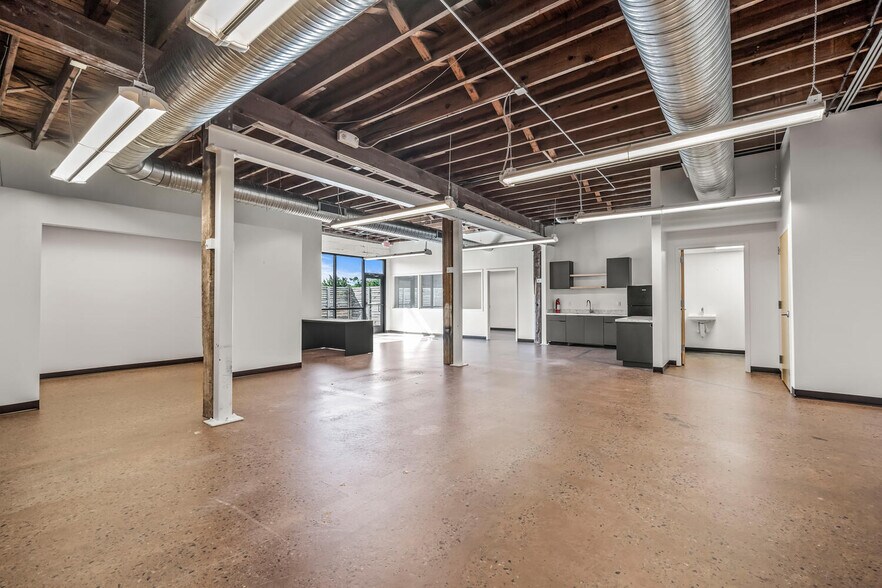 More Photos Of 618 E Ramseur St, Durham Office For Sale