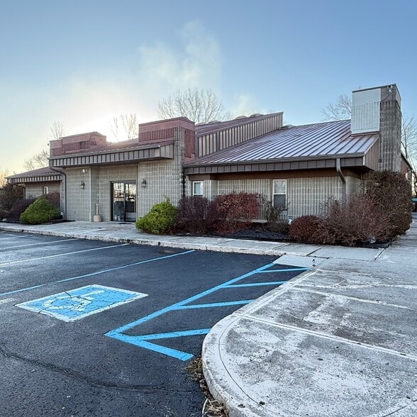 Primary Photo Of 5201 W 46th St, Indianapolis Light Distribution For Sale