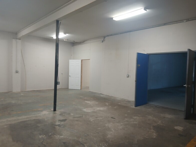 More Photos Of 528 S Missouri Ave, Clearwater Storefront Retail Office For Lease