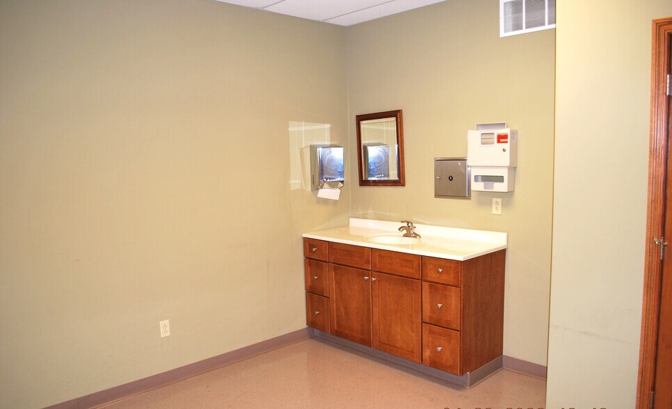 More Photos Of 11376 Broadway, Crown Point Office For Sale