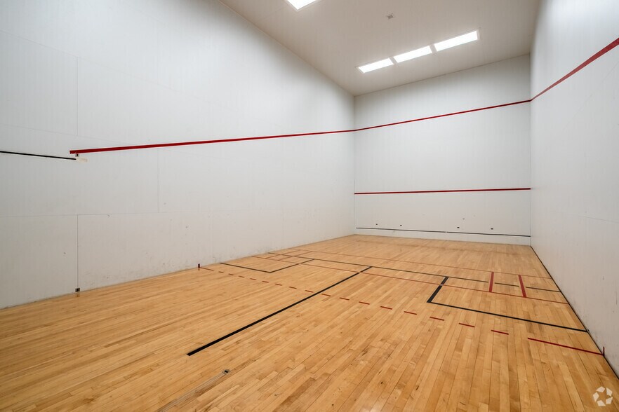 More Photos Of 15325 SE 30th Pl, Bellevue Unknown For Lease