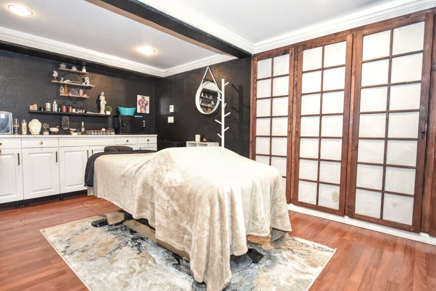 More Photos Of 276 State Rt.94, Vernon Medical For Sale