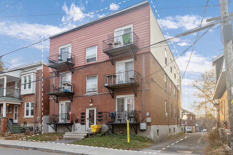 Primary Photo Of 46 Carlyle Av, Ottawa Multifamily For Sale