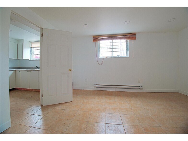 More Photos Of 40 Rue Principale, Gatineau Office For Sale