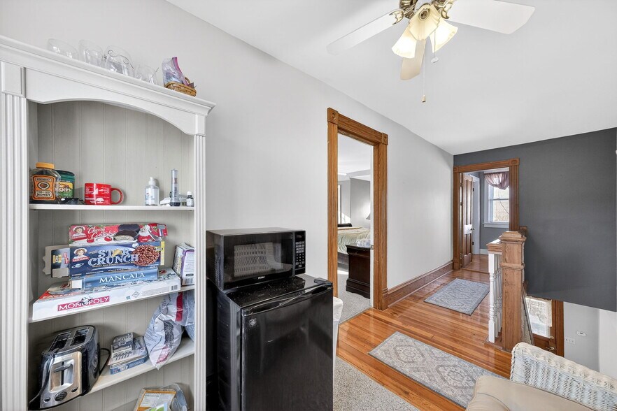 More Photos Of 1011 Market St, Hermann General Retail For Sale