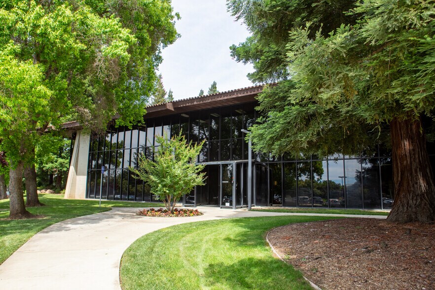 More Photos Of 10969 Trade Center Dr, Rancho Cordova Office For Lease