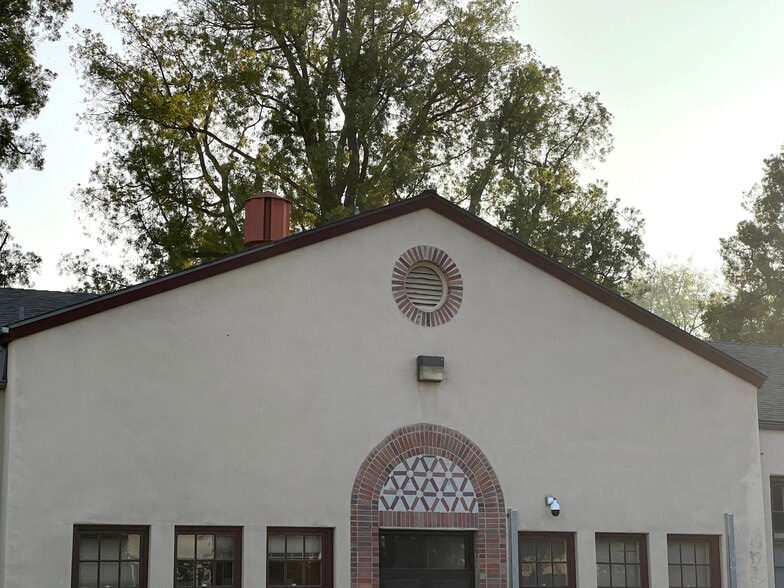 More Photos Of 1020 El Centro St, South Pasadena Freestanding For Sale