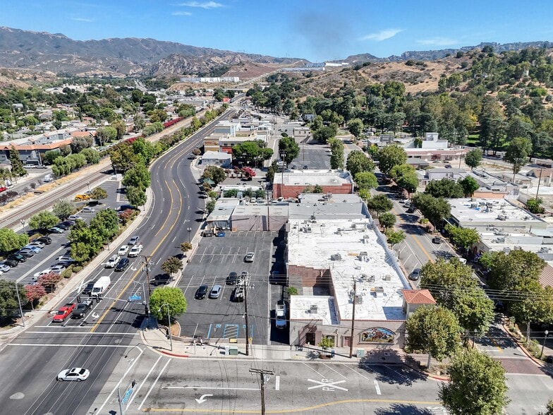 More Photos Of 24258-24274 Main St, Newhall Restaurant For Lease