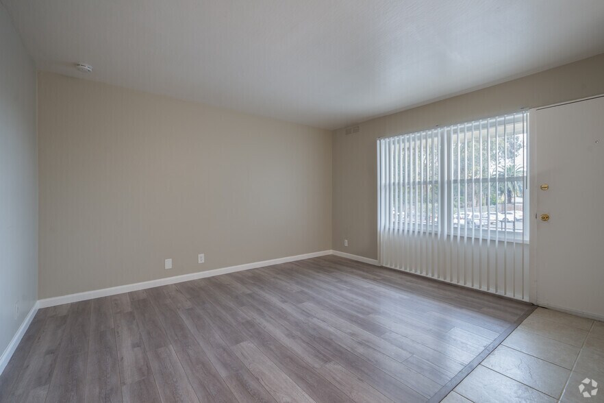 More Photos Of 6638-6646 MacArthur Blvd, Oakland Apartments For Sale