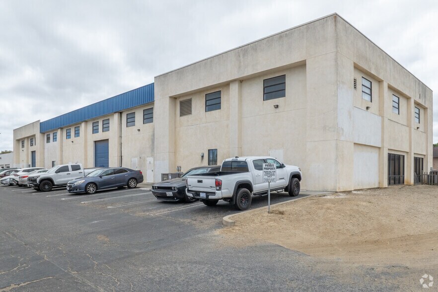 More Photos Of 203-205 W Central Ave, Lompoc Office For Lease