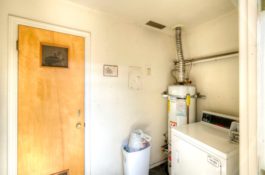 More Photos Of 3357-3365 E Fairmont Ave, Fresno Apartments For Sale