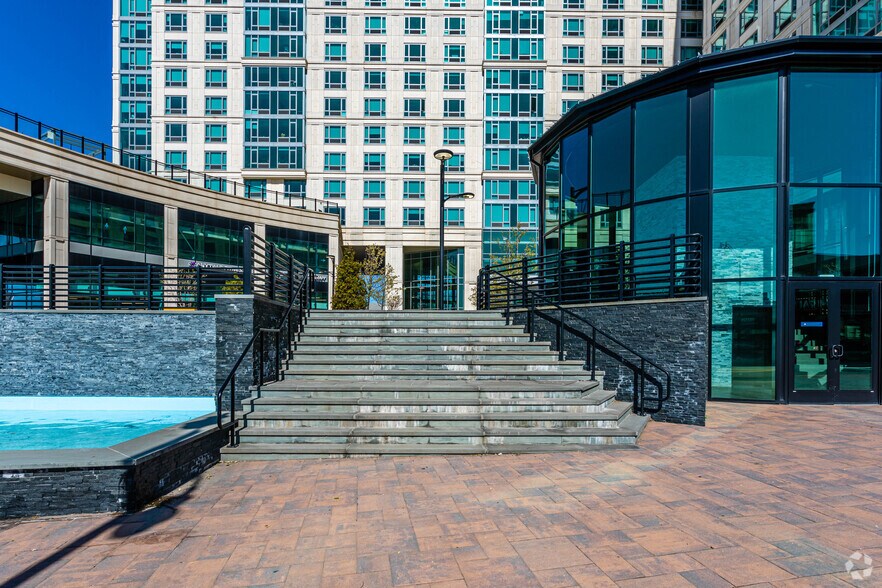 More Photos Of 1 Towne Ctr, Cliffside Park Apartments For Lease