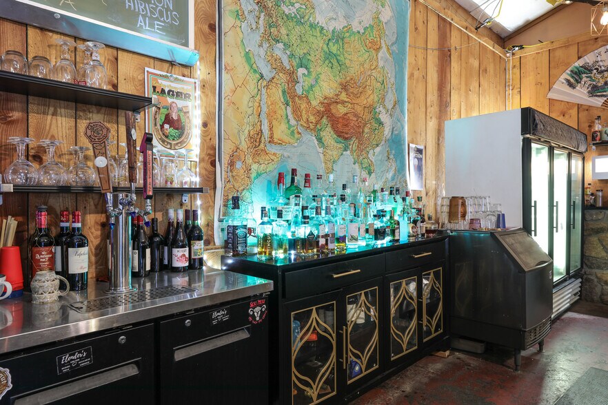 More Photos Of 16454 Appalachian Hwy, Thomas Restaurant For Sale