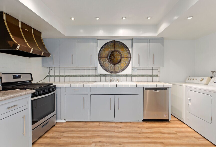 More Photos Of 2749 S Sepulveda Blvd, Los Angeles Multifamily For Sale