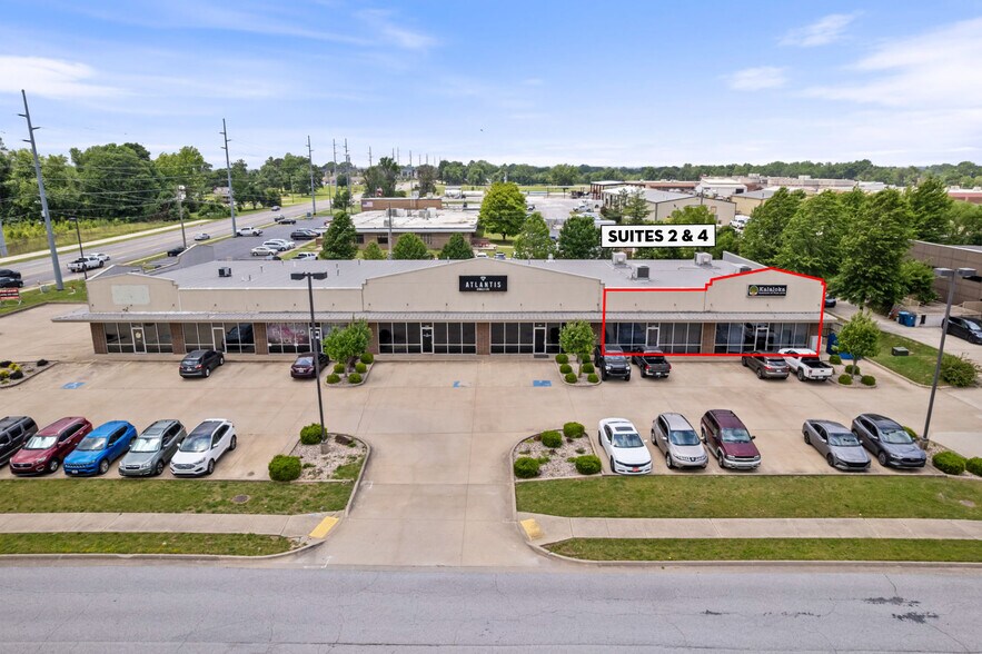 Primary Photo Of 1380 SW Westpark Dr, Bentonville Storefront For Lease