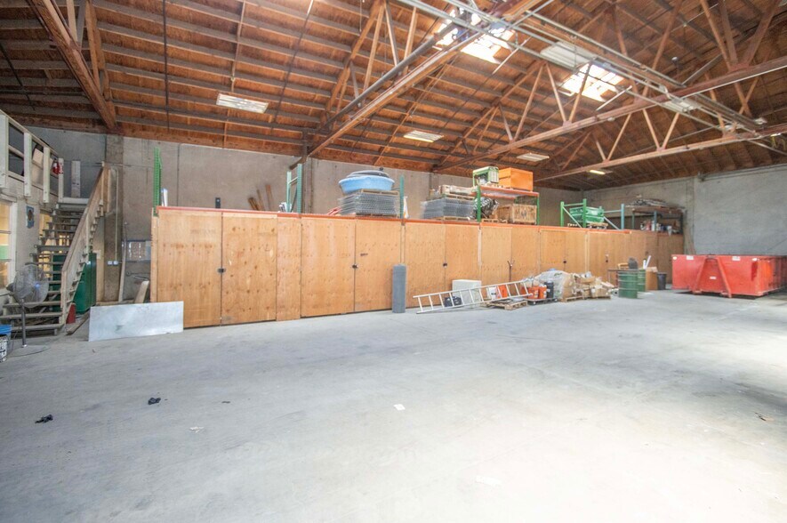 More Photos Of 1400 Carroll Ave, San Francisco Warehouse For Sale