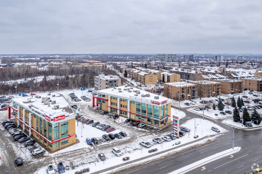 More Photos Of 1545 Boul De L'avenir, Laval Medical For Sale