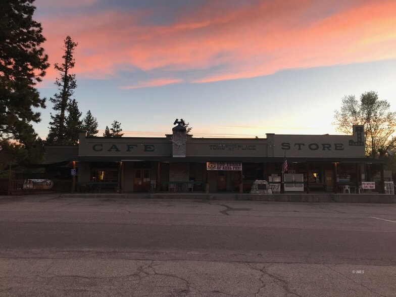 More Photos Of Tom's Place Resort Hwy 395, Crowley Lake Hotel For Sale
