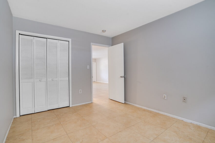 More Photos Of , Fort Myers Multifamily For Sale